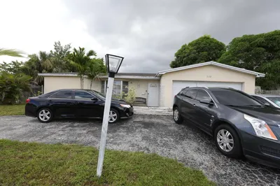 3132 NW 39th Court 1