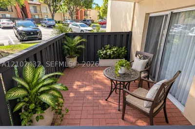 10740 N Kendall Dr #L9 1