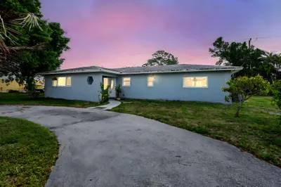 13 W Palmetto Road 1