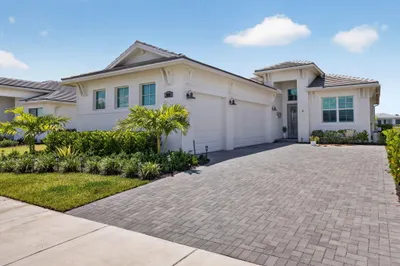 8605 SW Cantante Way 1