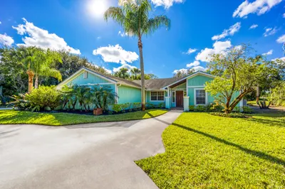 2232 SW Racquet Club Drive 1