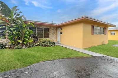 7061 NW 15th St 1