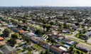 698 W 40th Pl Photo