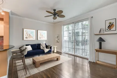 533 NE 3rd Avenue #319 1