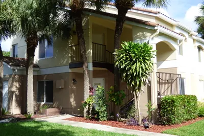 815 W Boynton Beach Boulevard #9-201 1