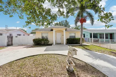 2331 N 66th Ter 1