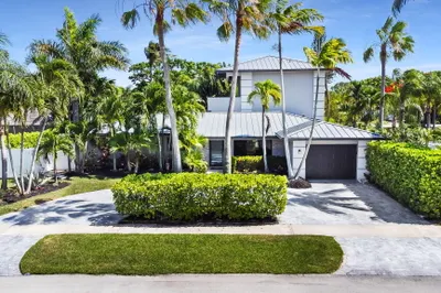 1100 SE 5th Court 1