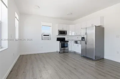 402 NW 12th Ave #205 1