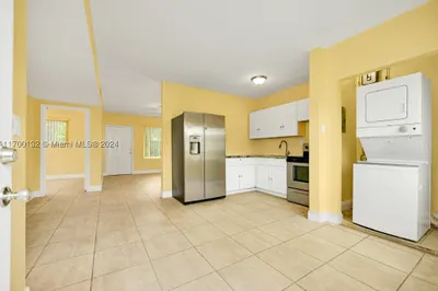 14 NW 169th St 1