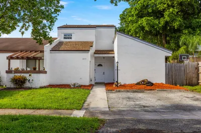 6115 NW 1 Street 1