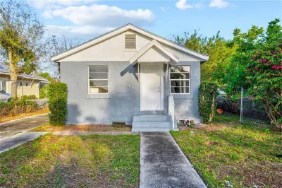 27 NW 11th Avenue 1