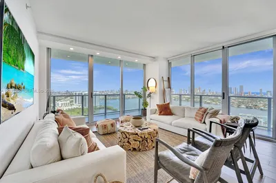 16385 Biscayne Blvd #3107 1
