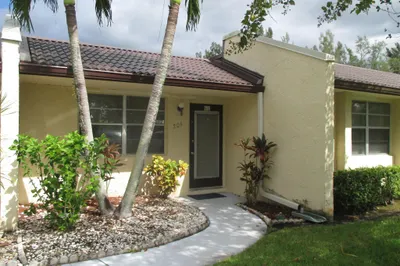 206 Lake Meryl Drive 1
