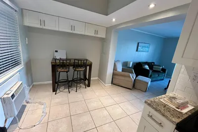 209 SE 6th Street #4 1
