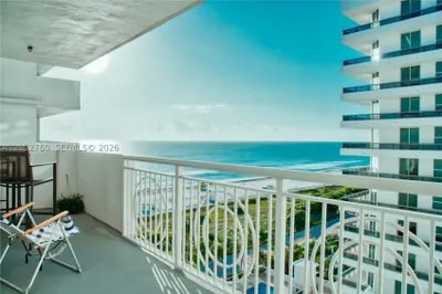 5825 Collins Ave #11H 1