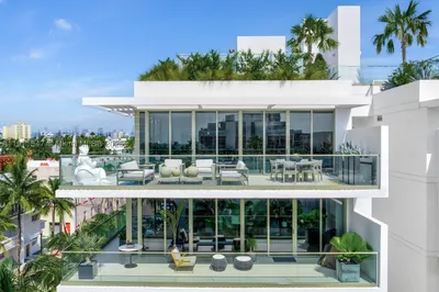 300 Collins Ave #PH3 1