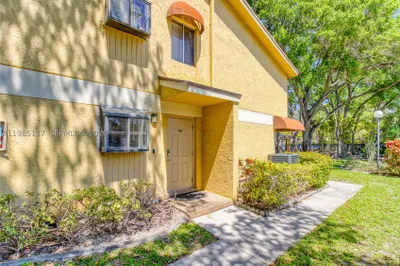 3095 N Oakland Forest Dr #104 1
