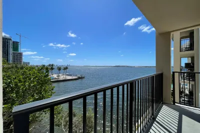 2201 Brickell Ave #73 1