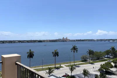 1801 N Flagler Drive #910 1
