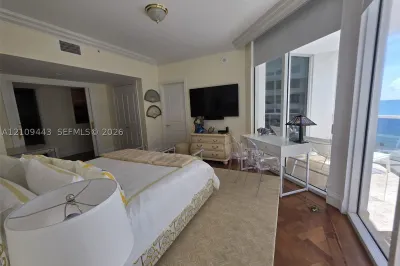 10225 Collins Ave #804 1