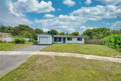 4830 NW 7th St 1