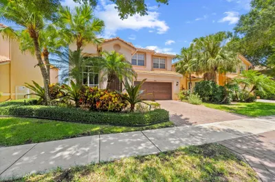 1674 E Classical Boulevard 1