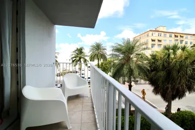 1255 Collins Ave #304 1