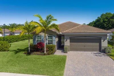 2183 SW Raspberry Place 1