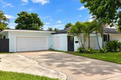 878 Fathom Court 1
