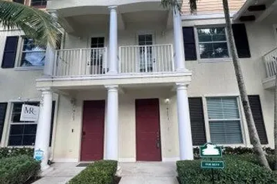 4171 Main Street 1