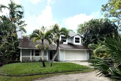 4/2.5/2 Residence