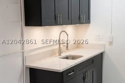 240 SW 6th St #1 1