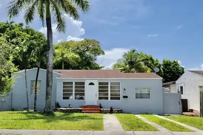 600 SW 44th Ct 1