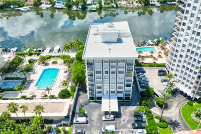 5640 Collins Ave #6B 1