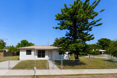 3111 SW 34th Ave 1
