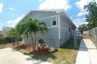 1488 W 31st Street 1