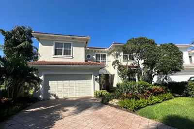 4085 NW Briarcliff Circle 1