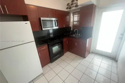 851 Meridian Ave #44 1