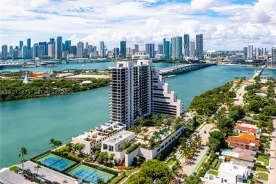 1000 Venetian Way #301/303 1