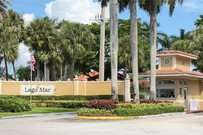 400 NW 127th Ave #16 1