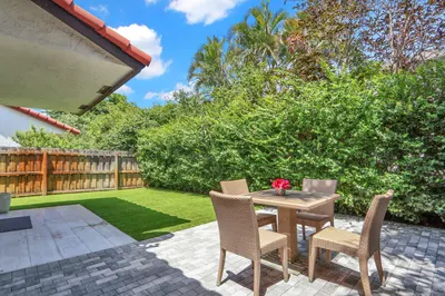 13483 Fountain View Boulevard 1