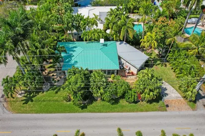 400 N 13th Ave 1