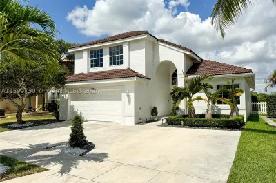 1820 SW 183rd Ter 1