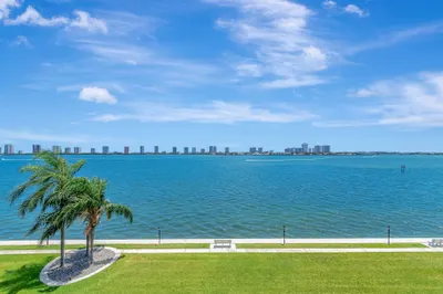 801 Lake Shore Drive #405 1