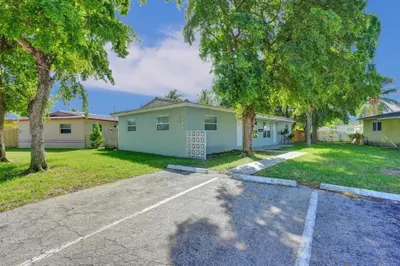 260 NE 41st Street 1