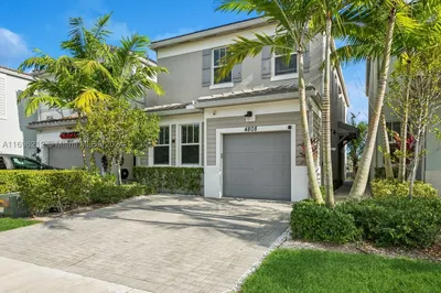 4808 NW 48th Ter 1