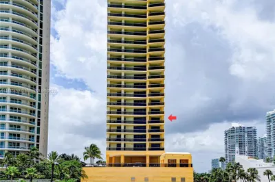 16275 Collins Ave #701 1