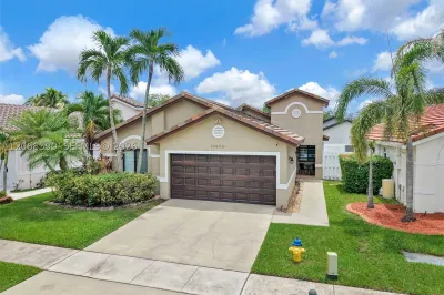 17640 SW 4th Ct 1