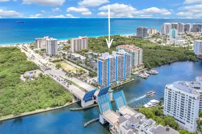2800 E Sunrise Blvd #17E 1