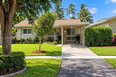 1405 NW 10th St 1